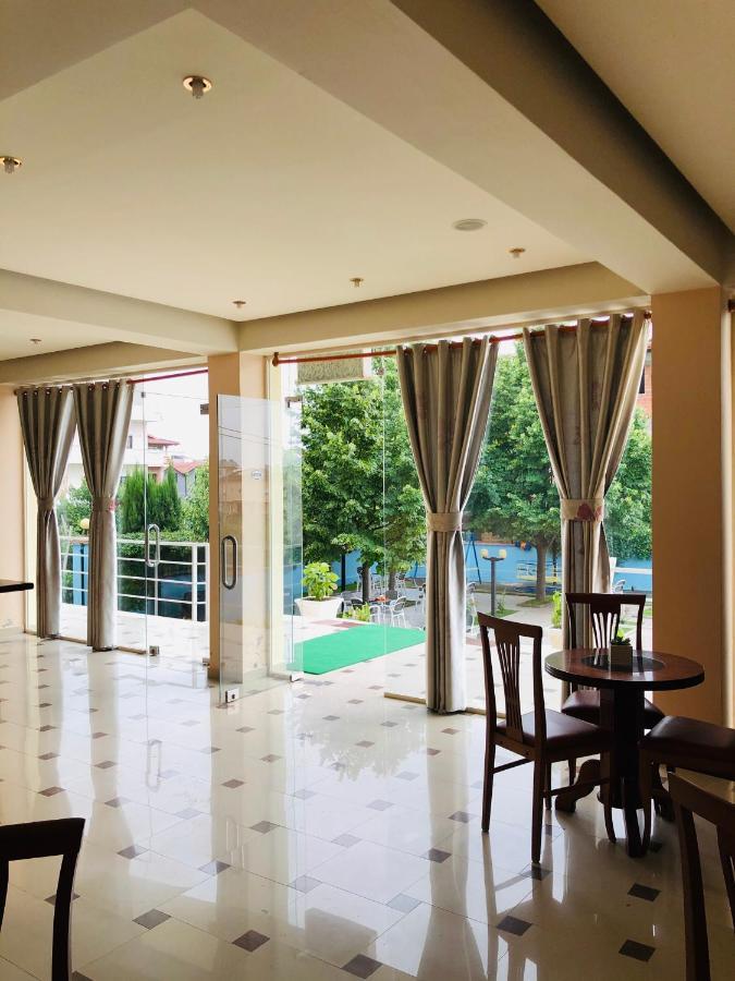 Relax Apartment & Hotel Golem  Exterior photo