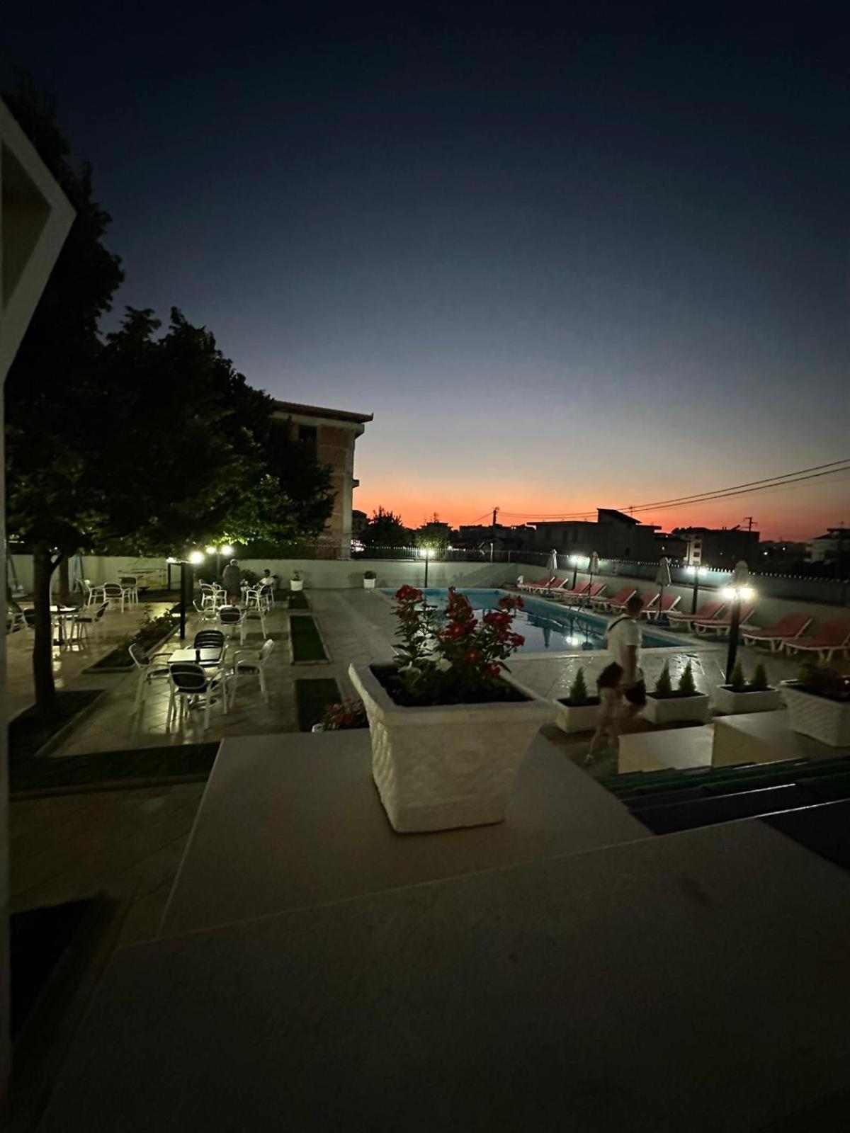 Relax Apartment & Hotel Golem  Exterior photo